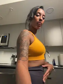 Your_Paris' Live XXX Chat