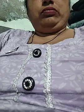 Hot_indian_Milf Adlı Modelin Canlı XXX Sohbeti