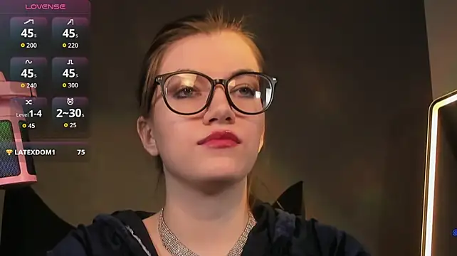 XXX chat uživo modela CathyAdams
