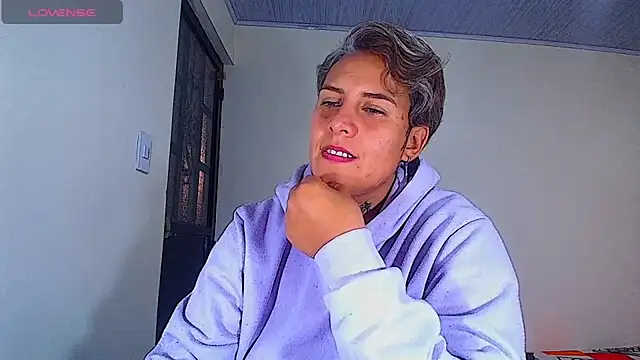 צ'אט XXX בשידור חי של Yessi_rousse
