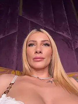 XXX chat uživo modela AngieShae