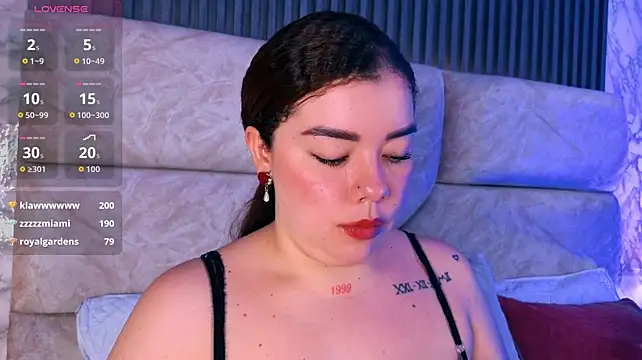 BellatrixKorz_ - worship my feet