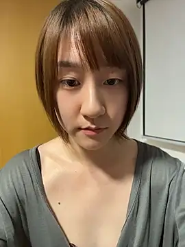 XXX chat uživo modela Judi-a
