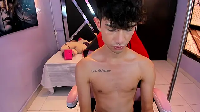 LiamHeatx 即時 XXX 聊天