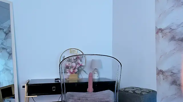 Maddyluxe XXX чат на живо