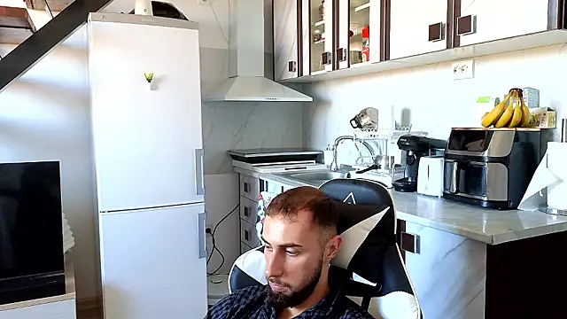 Czat XXX na żywo – RyanStorm_
