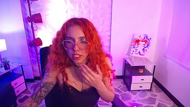 mere_in_redd's Live XXX Chat