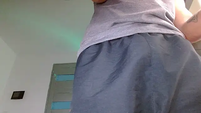 SexyBoy-Bigclit's Live XXX Chat
