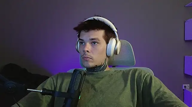 Онлайн чат XXX DENIS_HERE