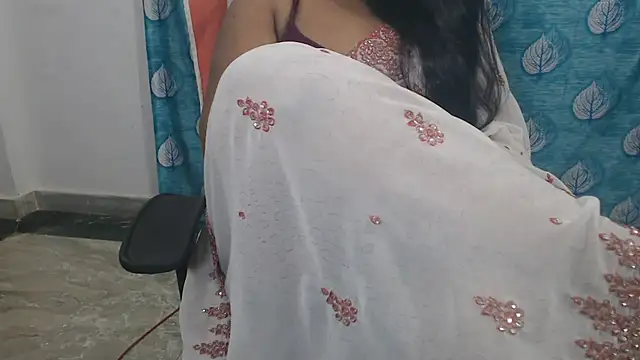 Sophia_your Adlı Modelin Canlı XXX Sohbeti