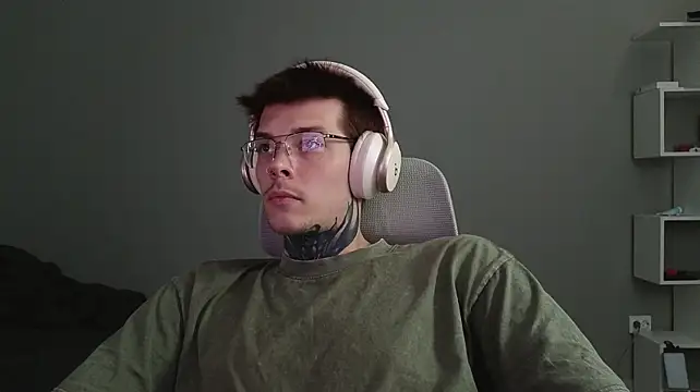 DENIS_HERE Live XXX Chat