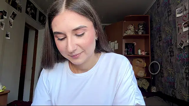 KittyNoSkirty – Naživo XXX chat