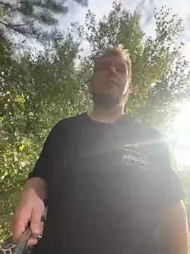 fetter_Daddy_Berlin 即時 XXX 聊天