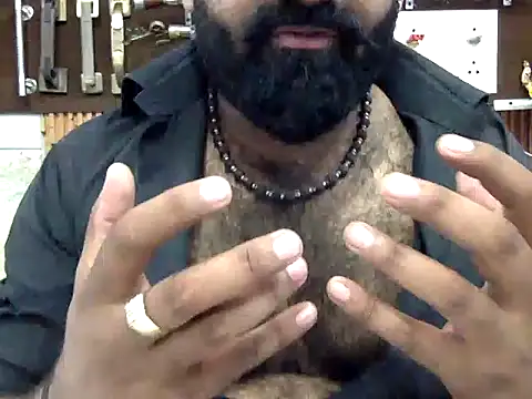 hairy_indian_dad webkamerás műsora