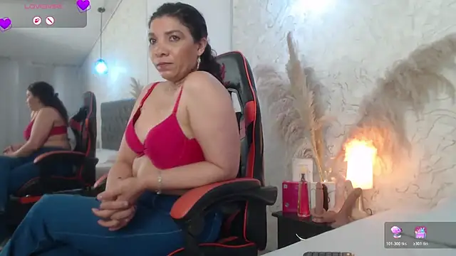 Serena_Houstonn's Live XXX Chat