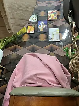 Emily-Nguyenn Live XXX chat