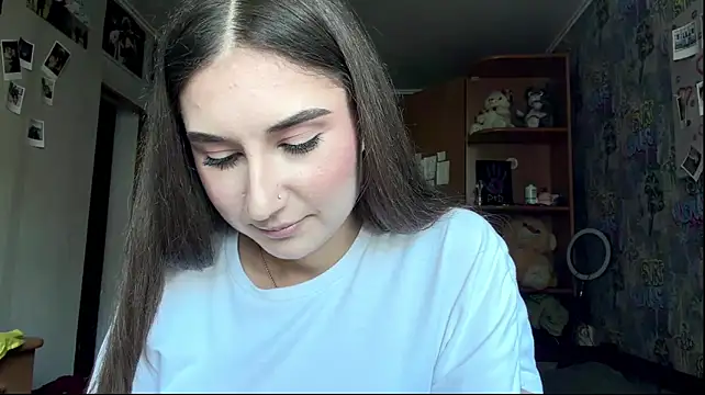 KittyNoSkirty XXX чат на живо
