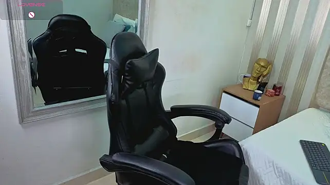 Živý XXX chat amara_queen_