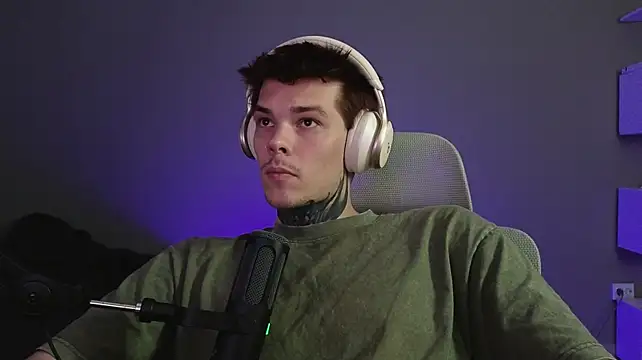 DENIS_HEREのライブXXXチャット