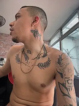AlphaMasterXxx Chat XXX in diretta