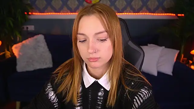 LizzaMoonn Adlı Modelin Canlı XXX Sohbeti