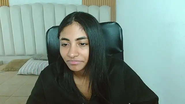 Онлайн чат XXX shaneelle
