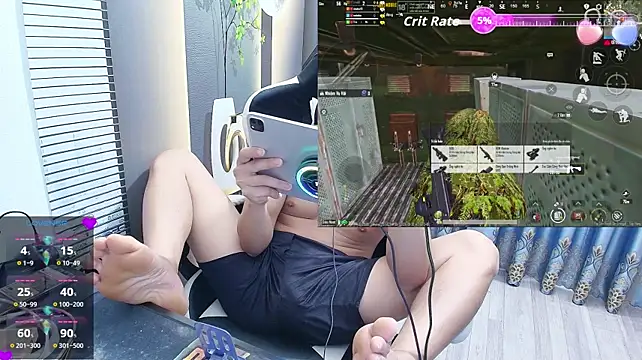 Show modela Naughty___asian na web-kameri