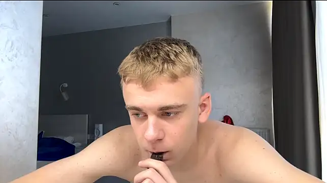 Онлайн чат XXX SoloFury