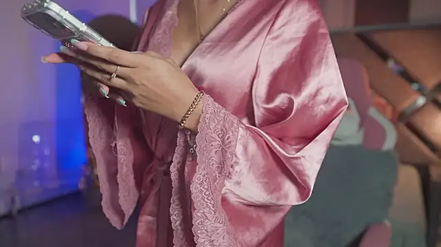 MaddyOwens - 🌸 Fingering pussy 🌸