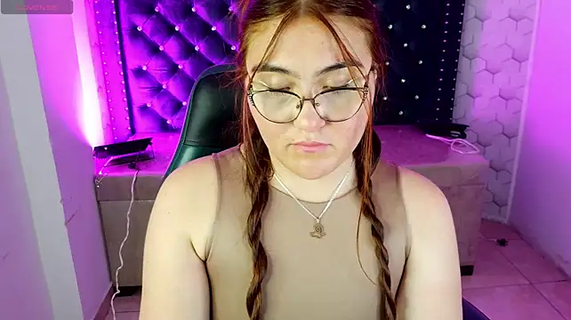 Chat XXX Live conniejames_m