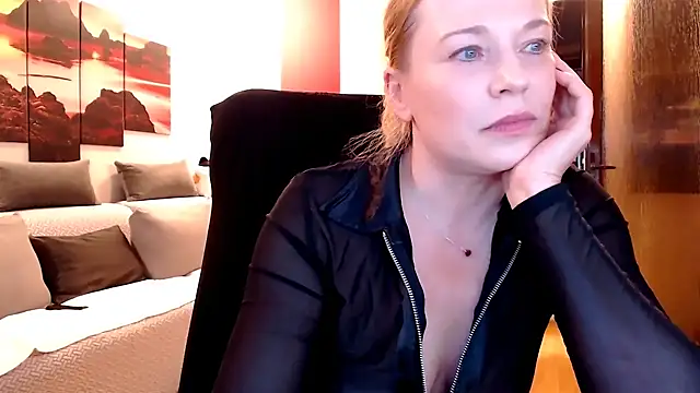 love-bionda's Live XXX Chat