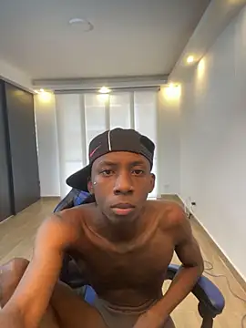 milo018 라이브 XXX 채팅