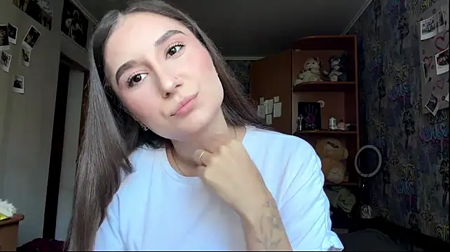 KittyNoSkirty élő XXX-chatje