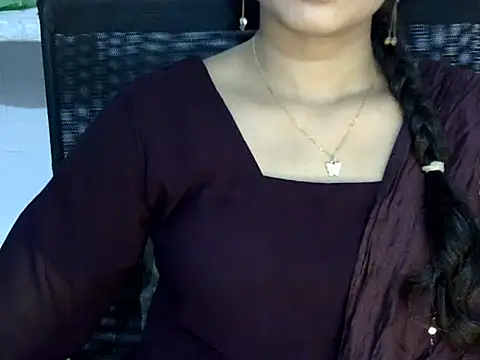 Shab_M Adlı Modelin Canlı XXX Sohbeti