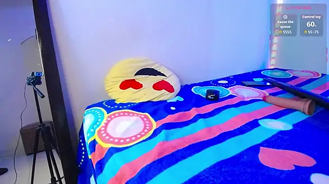 XXX chat uživo modela GoldenGlow