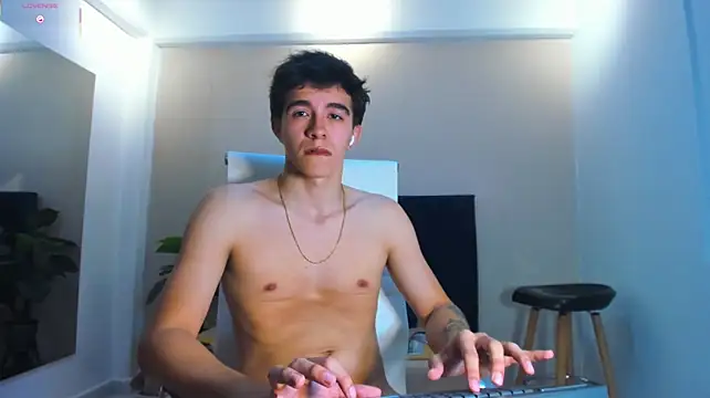 Austinbolt's Live XXX Chat