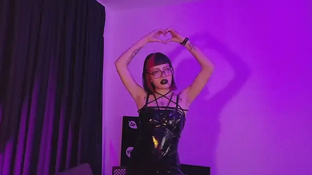 amimodeeのライブXXXチャット