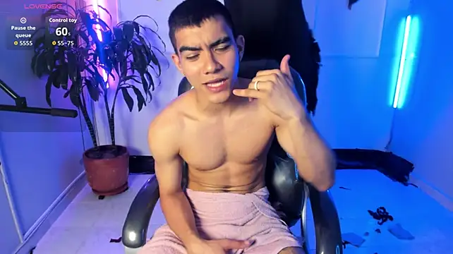 Alejandro_vega_ – Naživo XXX chat
