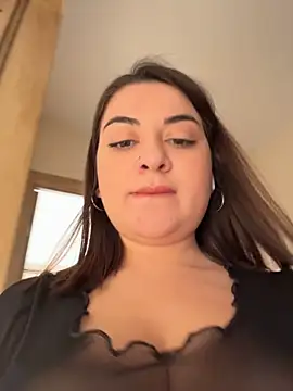 Lovynna Chat XXX live