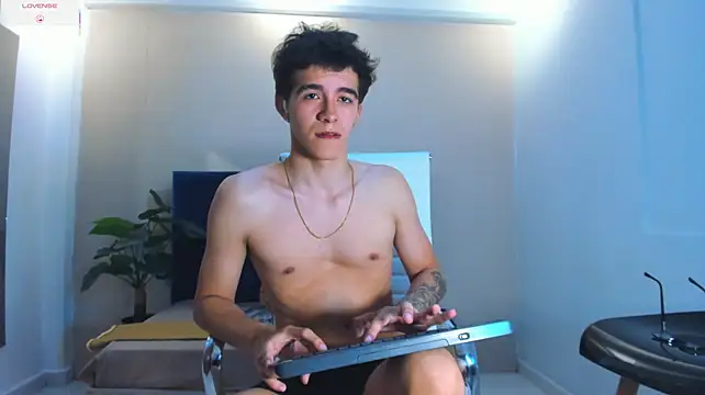 Austinbolt Chat XXX live