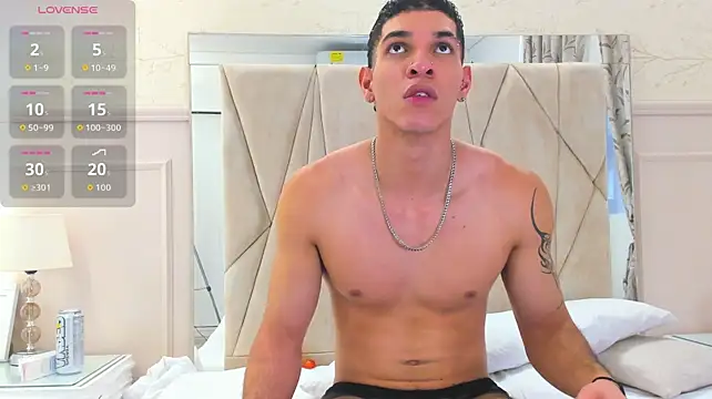 Adrien_Monteiro – Naživo XXX chat