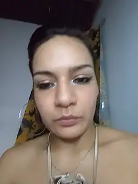 Luna_petite69 Chat XXX in diretta