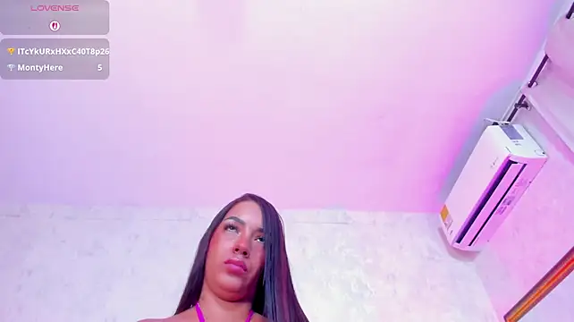 צ'אט XXX בשידור חי של MiaSichell