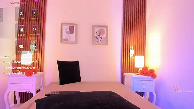 Chloebrunnie - Slow body tease✨