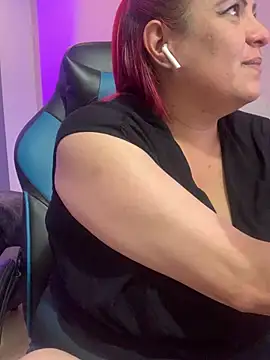 Sammy_owens_ - Show tits + oil + nipple play