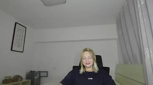 DaciaHefferman's Live XXX Chat