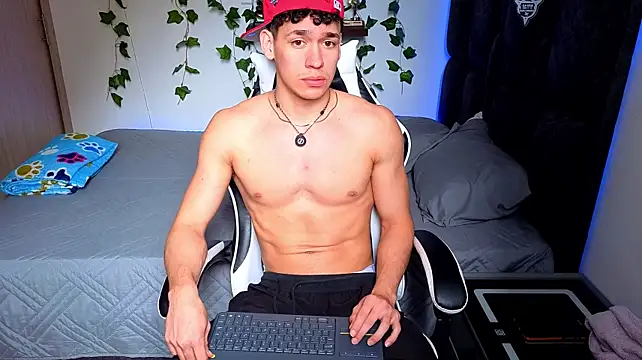 دردشة Luke_Muscle الجنسية المباشرة