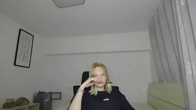 Živý XXX chat DaciaHefferman