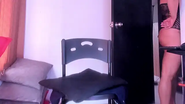 alondrabigtits' Live XXX Chat