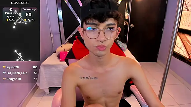 LiamHeatx's Live XXX Chat